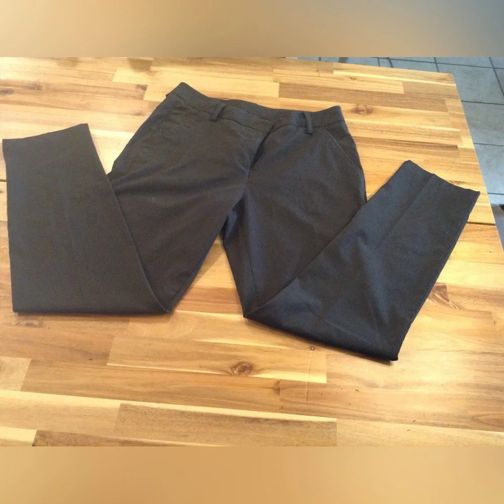 Puma Women’s Golf Pants| Size 10| Black with Small white Polka Dots - Picture 3 of 7